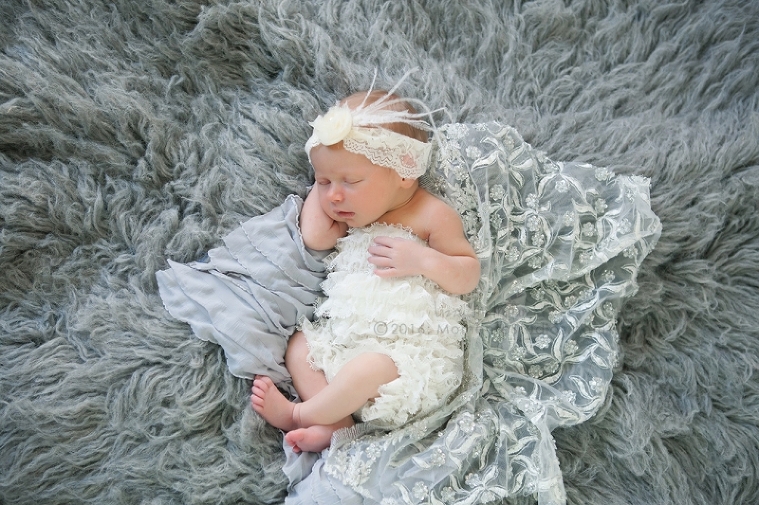 Lizzy McMillan Arizona Newborn Photographer Momento Studios Newborn Girl Phoenix Arizona Mesa Arizona-04