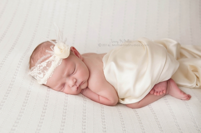 Lizzy McMillan Arizona Newborn Photographer Momento Studios Newborn Girl Phoenix Arizona Mesa Arizona-39