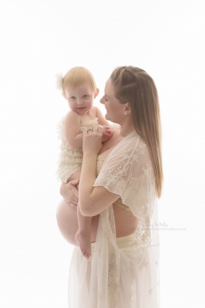 Momento Studios Mesa Arizona Maternity Photographer Studio Maternity Gowns Taopan Gowns Studio Pregnancy Photographer Phoenix Arizona Maternity Lizzy McMillan Momento Studios Newborn Whisperer-12