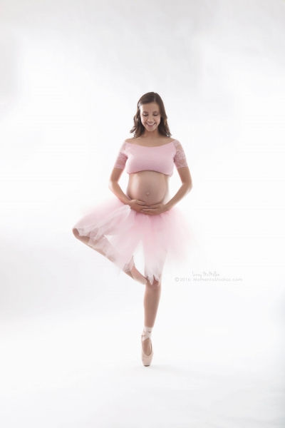 Momento Studios Mesa Arizona Maternity Photographer Studio Maternity Gowns Taopan Gowns Studio Pregnancy Photographer Phoenix Arizona Maternity Lizzy McMillan Momento Studios Newborn Whisperer-14